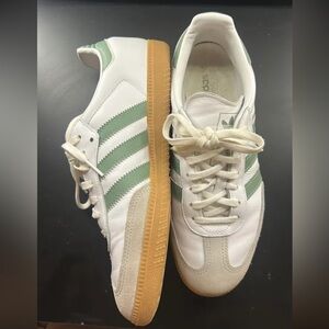 Adidas Classic White and Green Shoes